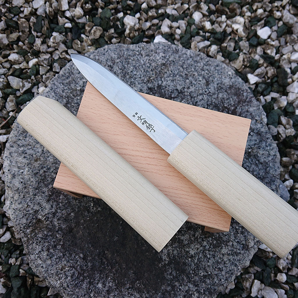 How about the Japanese knife, "Makiri Houcho"? For the day of "Setsubun"