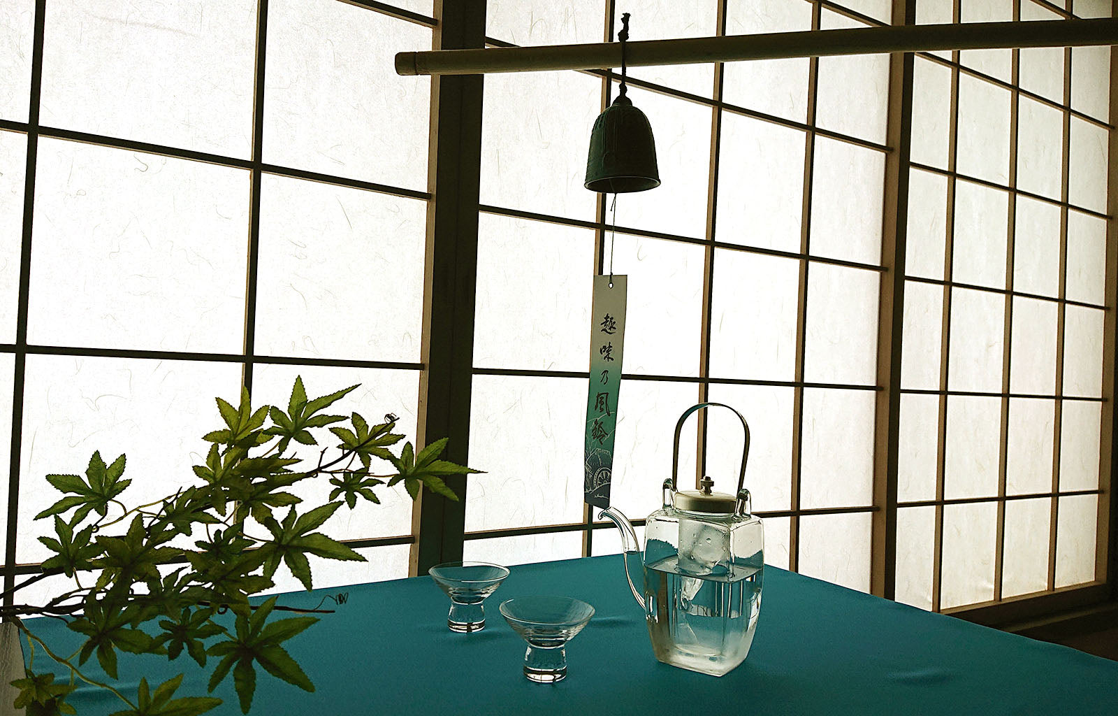 Stay cool and relax with Japanese way Ver.1 "The effect of the cast iron Wind Bell"