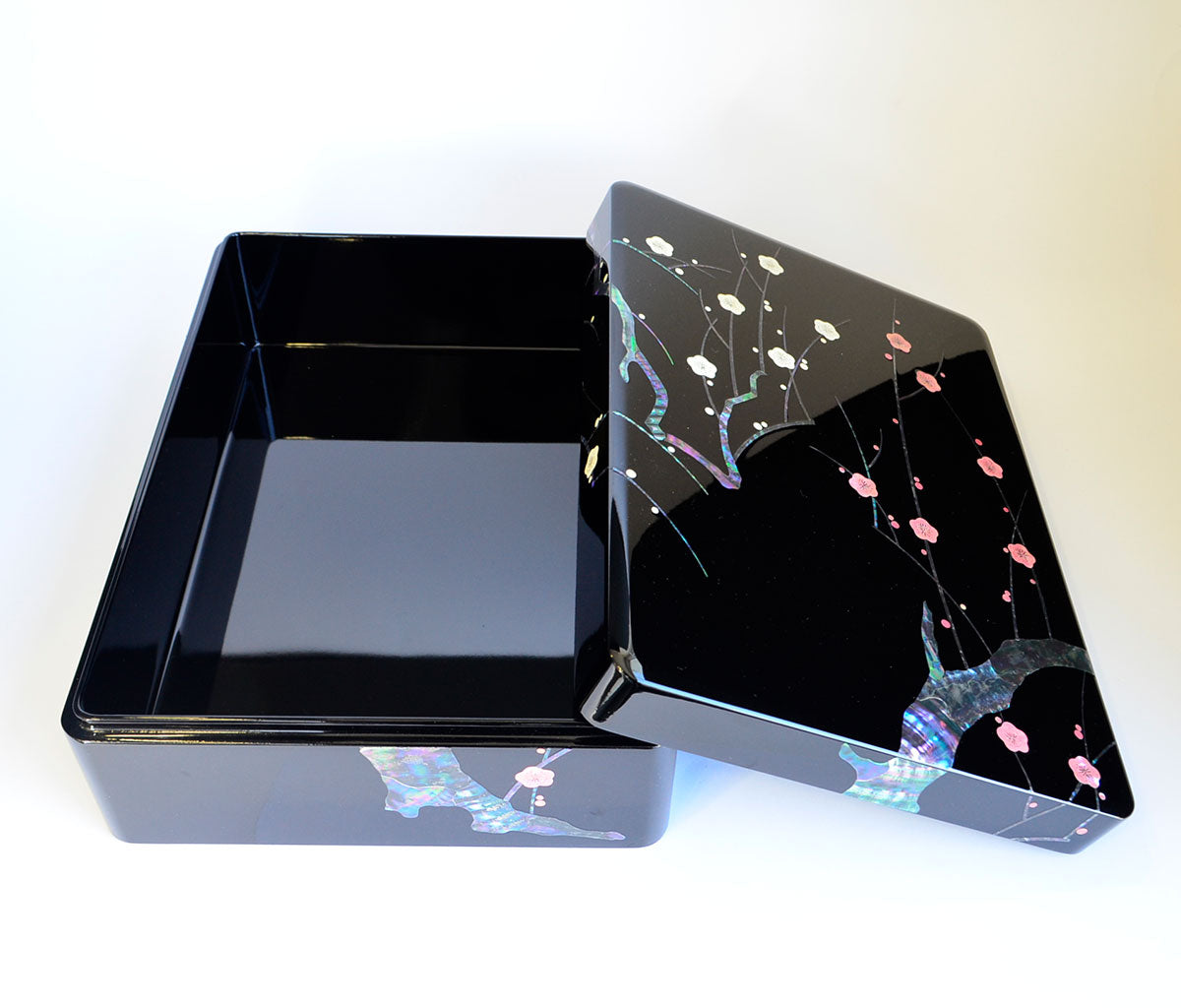 Lacquerware Storage Box with Raden "Ko-Rin Ume (Plum Blossoms)"