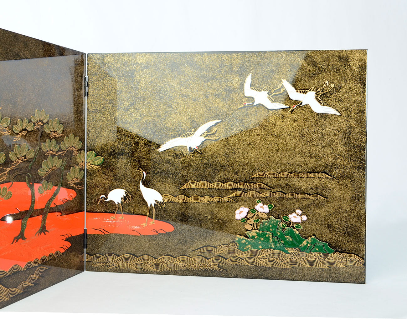 Lacquerware Screen ”January"
