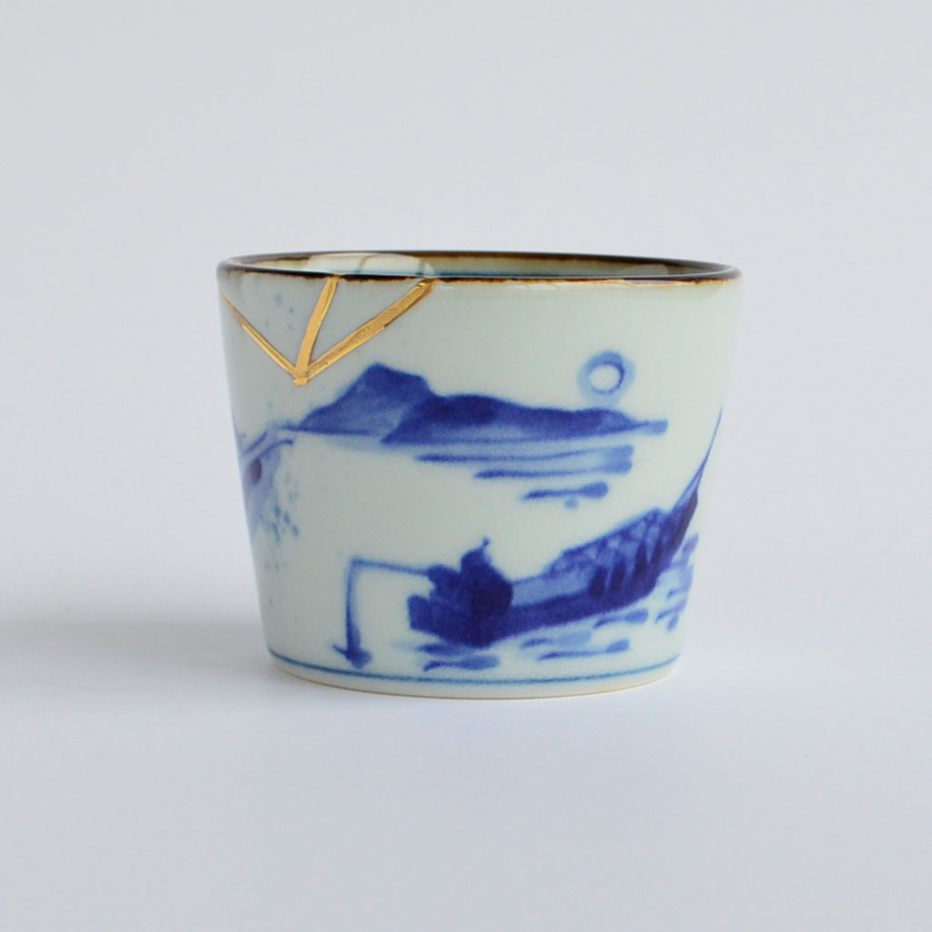 Imari Ware Soba-choko Cup with Gold Lining "Landscape"