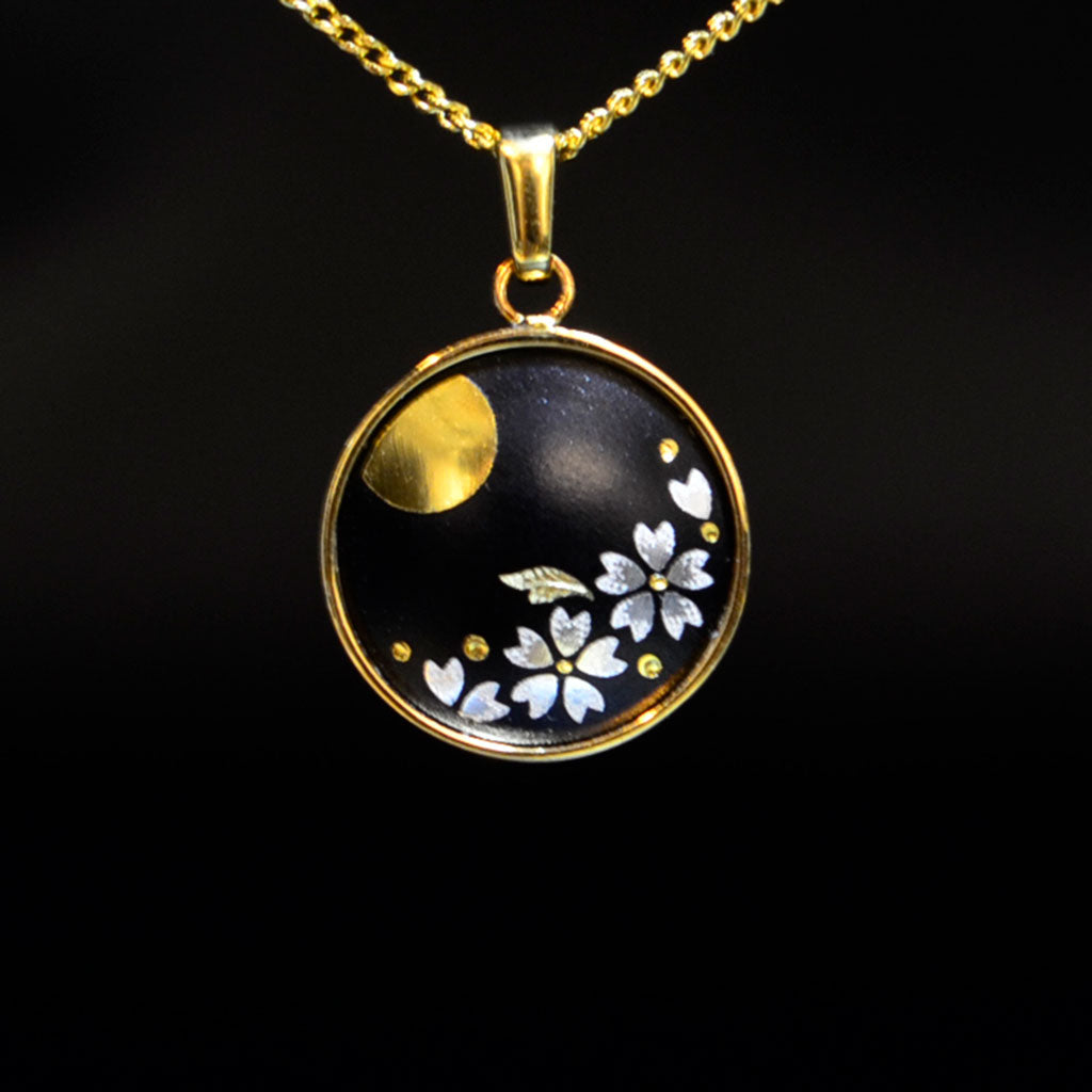 Kyo Kyo Damascene Pendant “Cherry Blossoms and the Moon” – Diameter: 1.6 cm