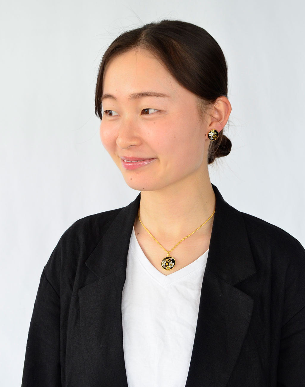 Kyoto Damascene Pendant “Weeping Cherry Blossoms” – Diameter: 2 cm