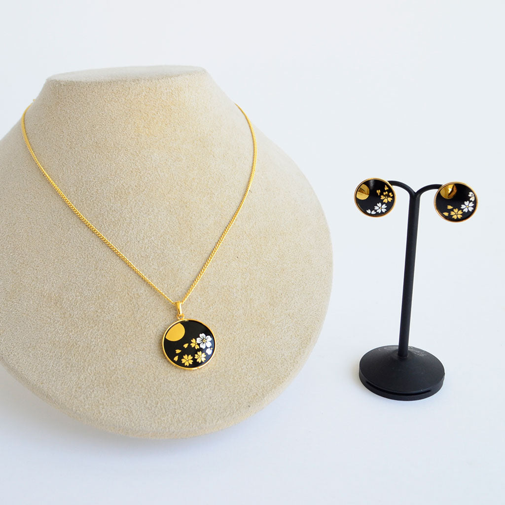 Kyoto Damascene Stud Earrings "Cherry Blossoms and the Moon"– Diameter: 1.6 cm