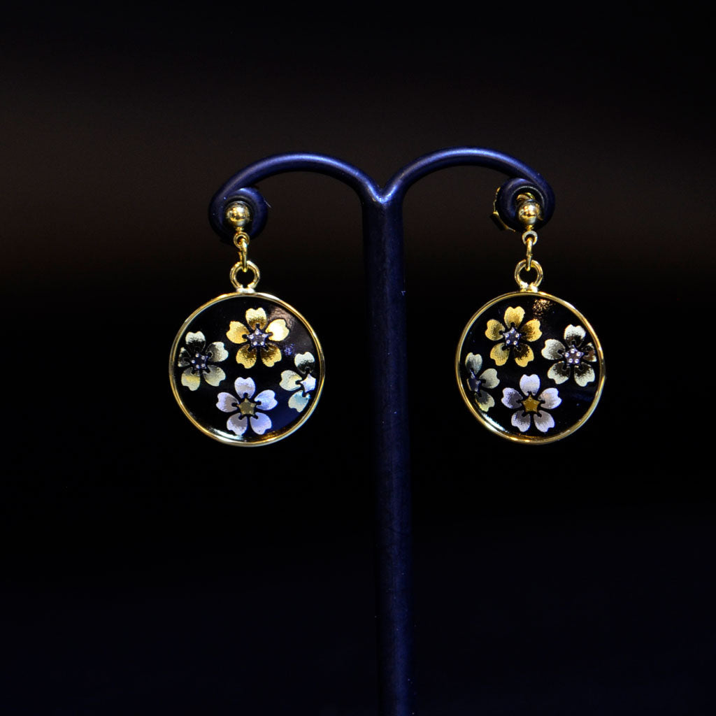 Kyoto Damascene Dangling Earrings "Cherry blossoms in full bloom"– Diameter: 1.6 cm