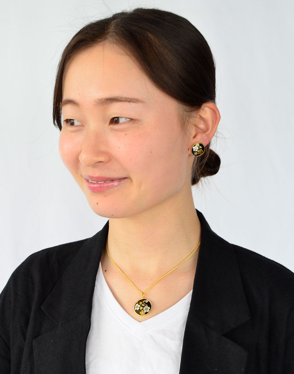 Kyoto Damascene Stud Earrings "Weeping Cherry Blossoms"– Diameter: 1.6 cm