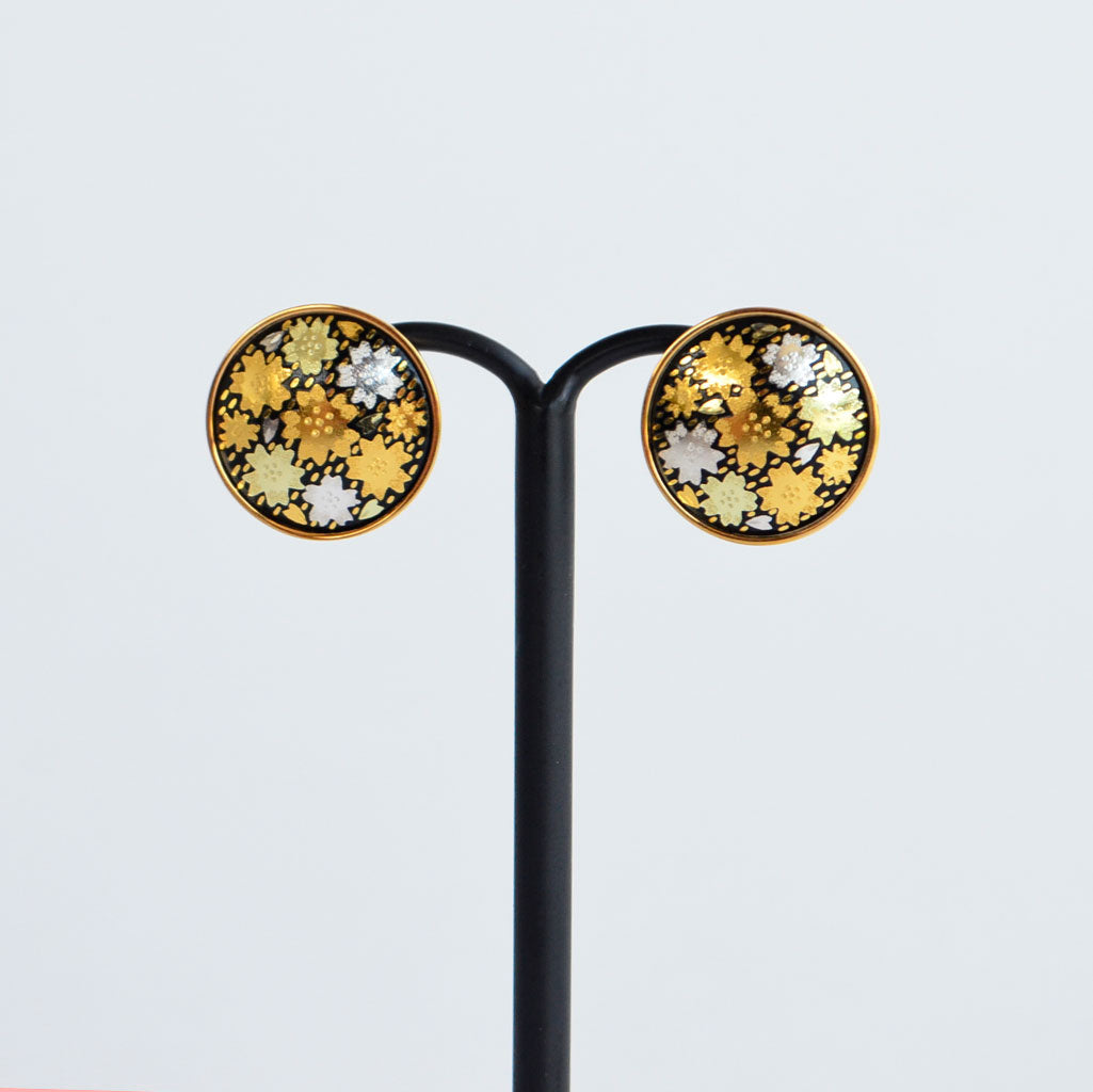 Kyoto Damascene Stud Earrings Fully Covered With Cherry Blossoms – Diameter: 1.6 cm