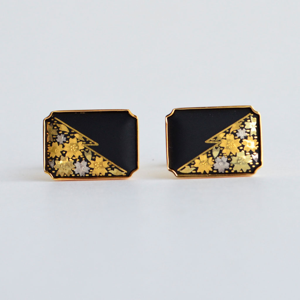Kyoto Damascene Cufflinks Fully Covered With Cherry Blossoms Half Black – Size : 2×1.3 cm