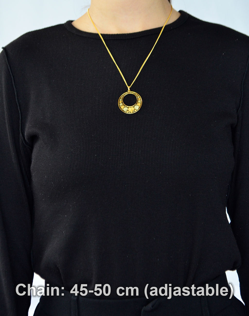 Kyoto Damascene Open Circle Pendant Fully Covered With Ivy – Diameter: 3 cm