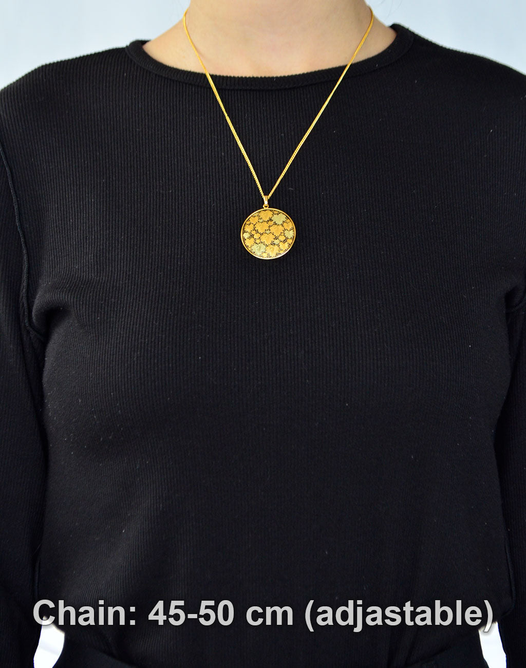 Kyoto Damascene Pendant Fully Covered With Ivy – Diameter: 3 cm