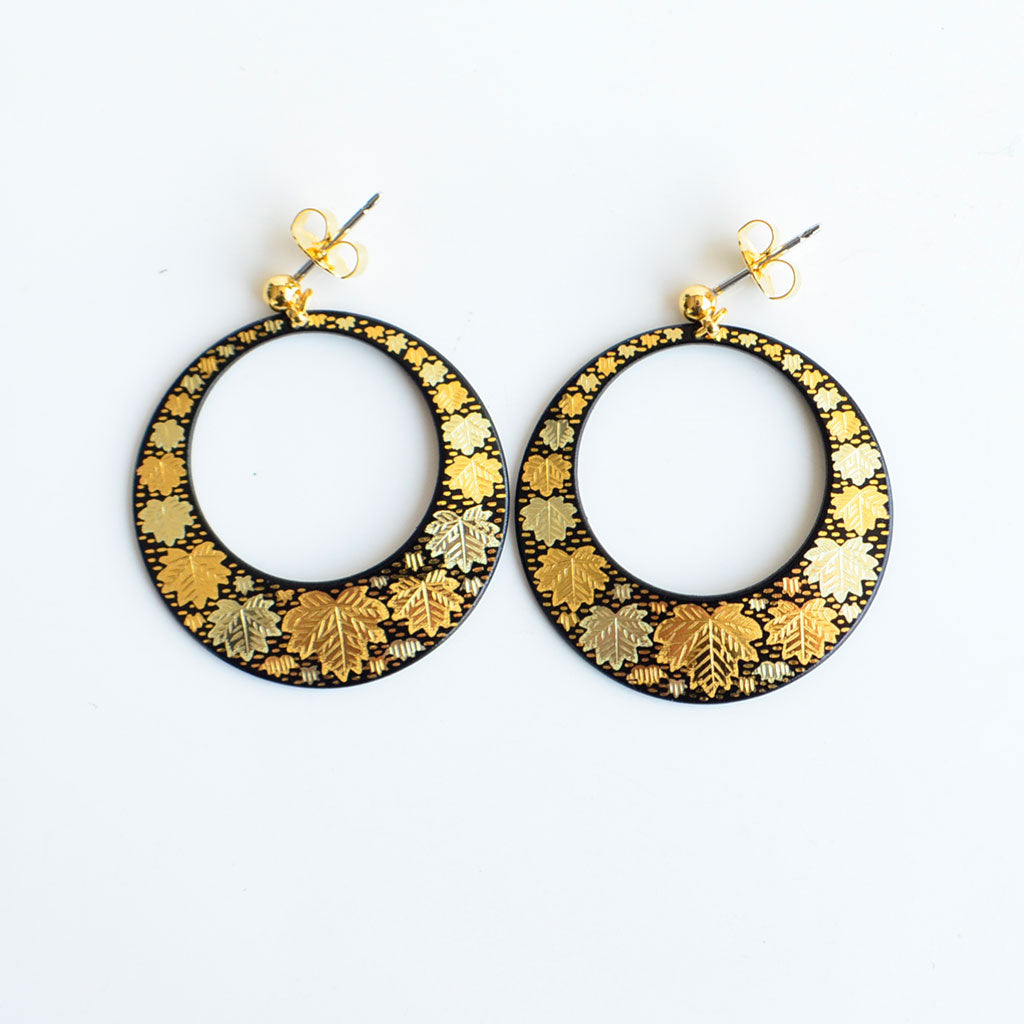 Kyoto Damascene Open Circle Earrings Fully Covered With Ivy – Diameter: 3 cm