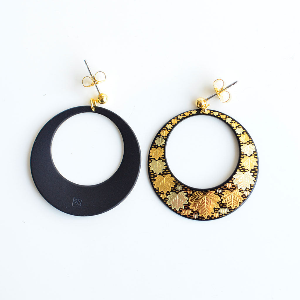 Kyoto Damascene Open Circle Earrings Fully Covered With Ivy – Diameter: 3 cm