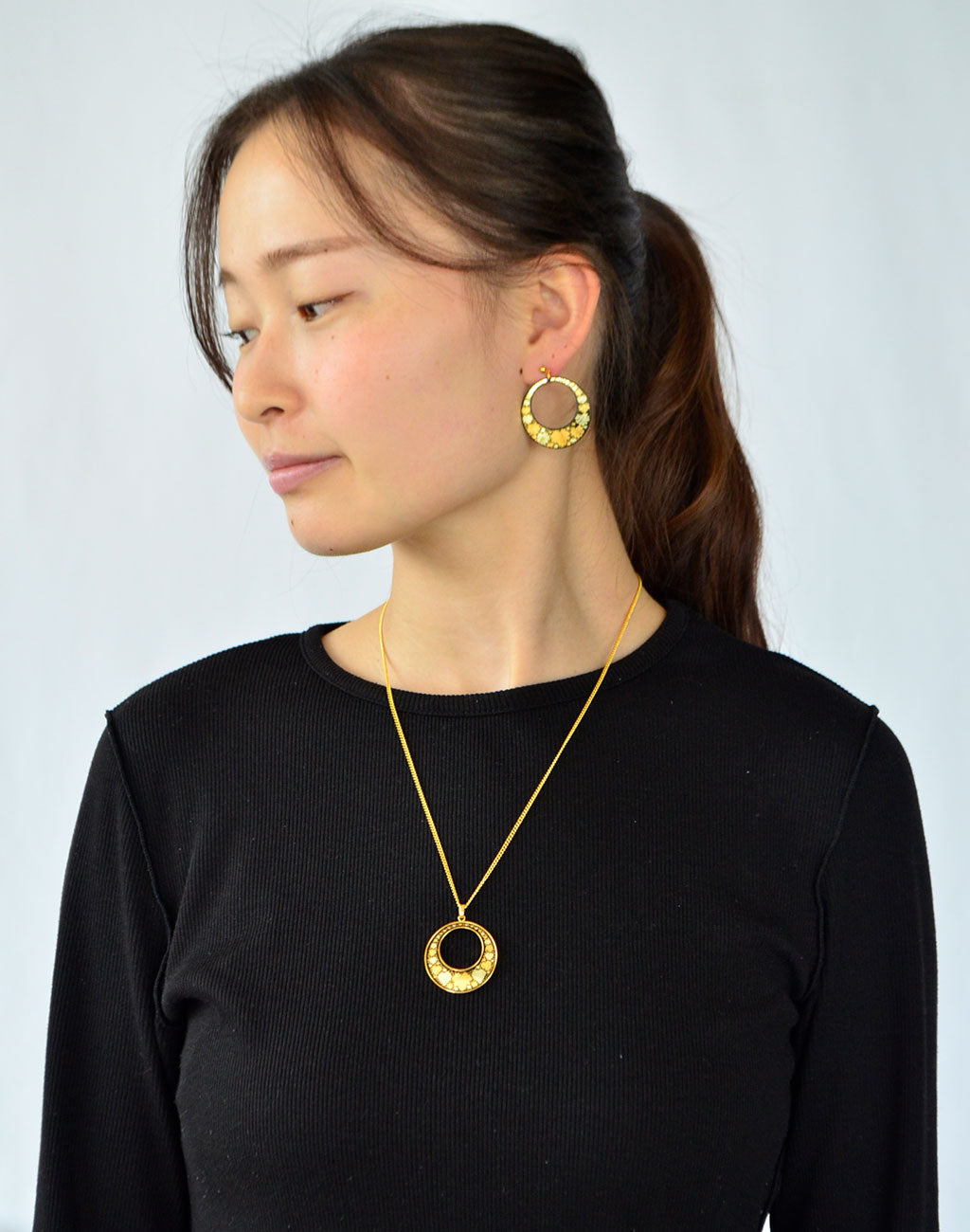 Kyoto Damascene Open Circle Earrings Fully Covered With Ivy – Diameter: 3 cm