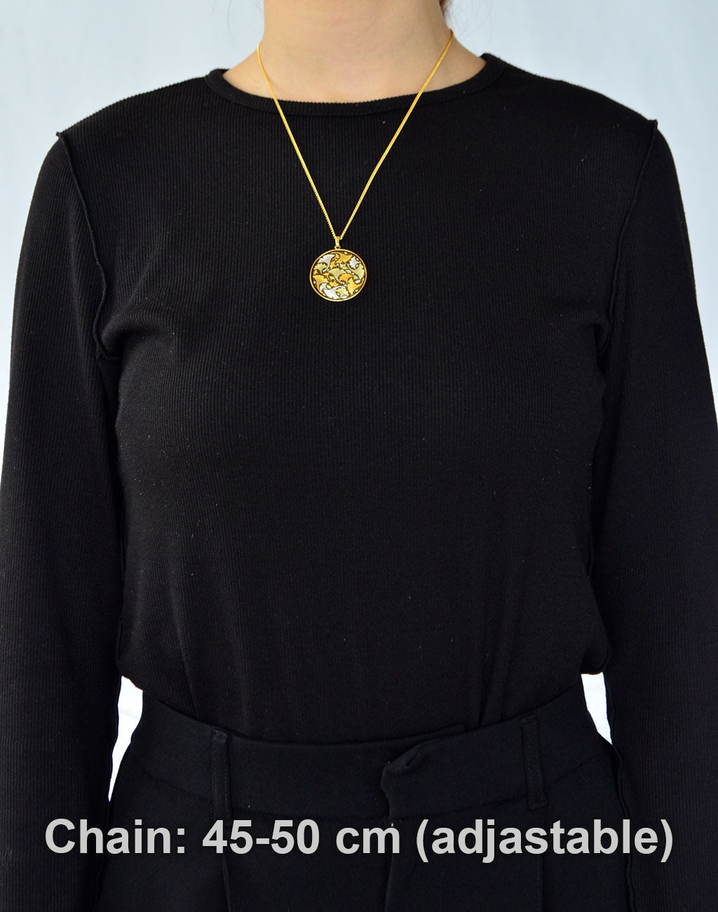 Kyoto Damascene Pendant Fully Covered With Ginkgo Leaves – Diameter: 3 cm