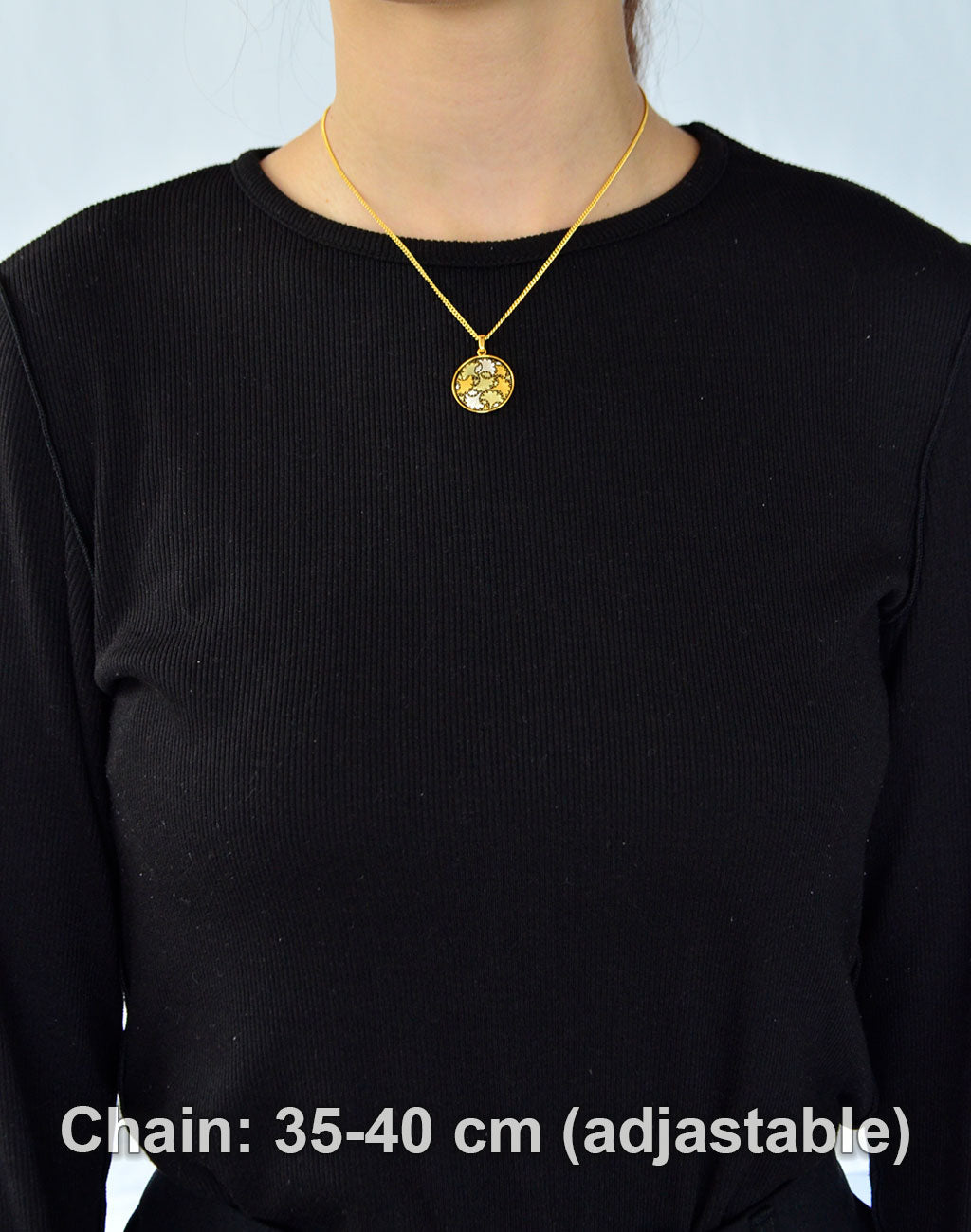 Kyoto Damascene Pendant Fully Covered With Ginkgo Leaves – Diameter: 2 cm