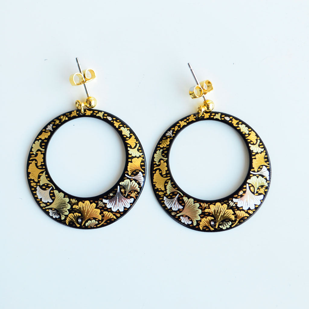 Kyoto Damascene Open Circle Earrings Fully Covered With Ginkgo Leaves – Diameter: 3 cm