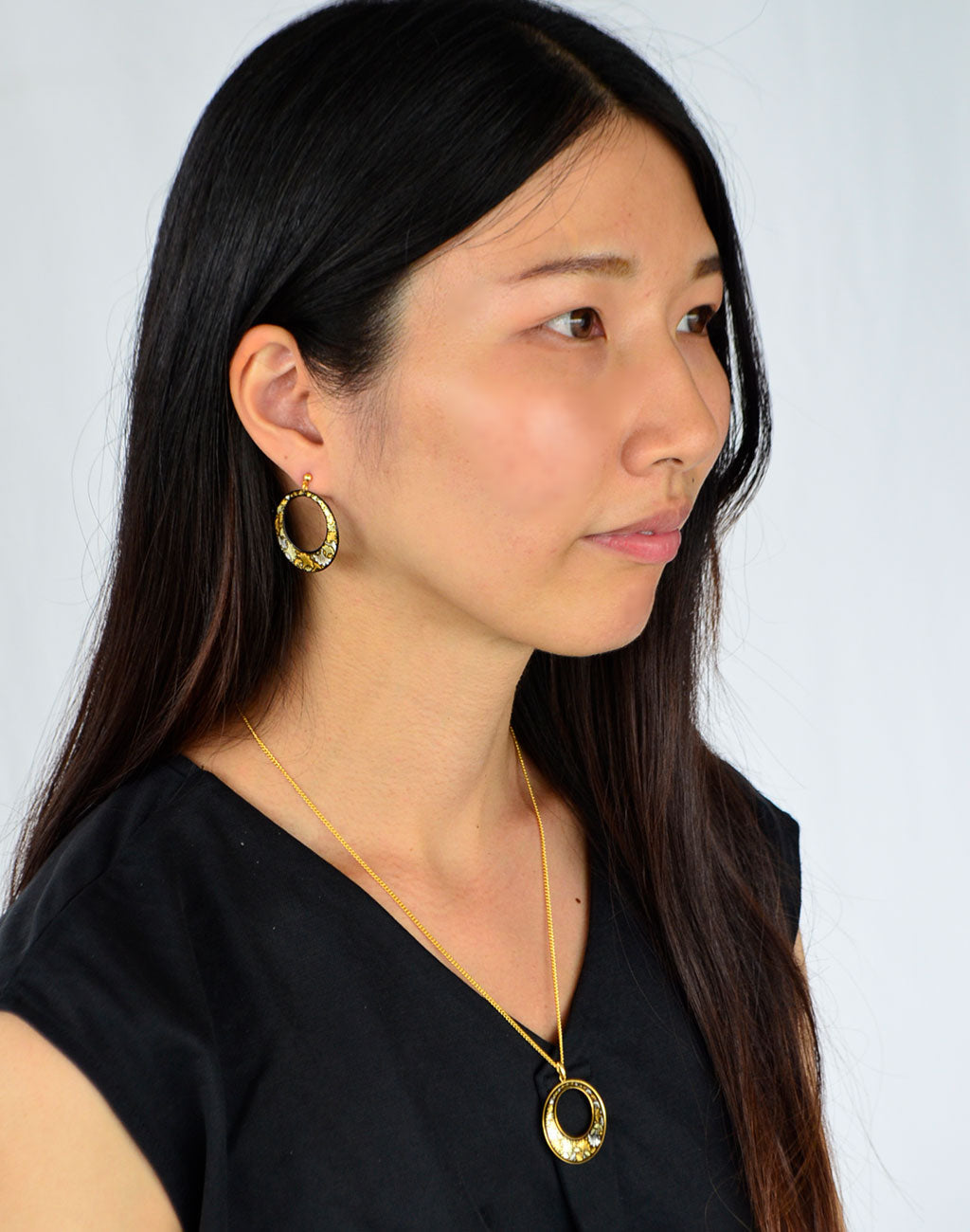 Kyoto Damascene Open Circle Earrings Fully Covered With Ginkgo Leaves – Diameter: 3 cm