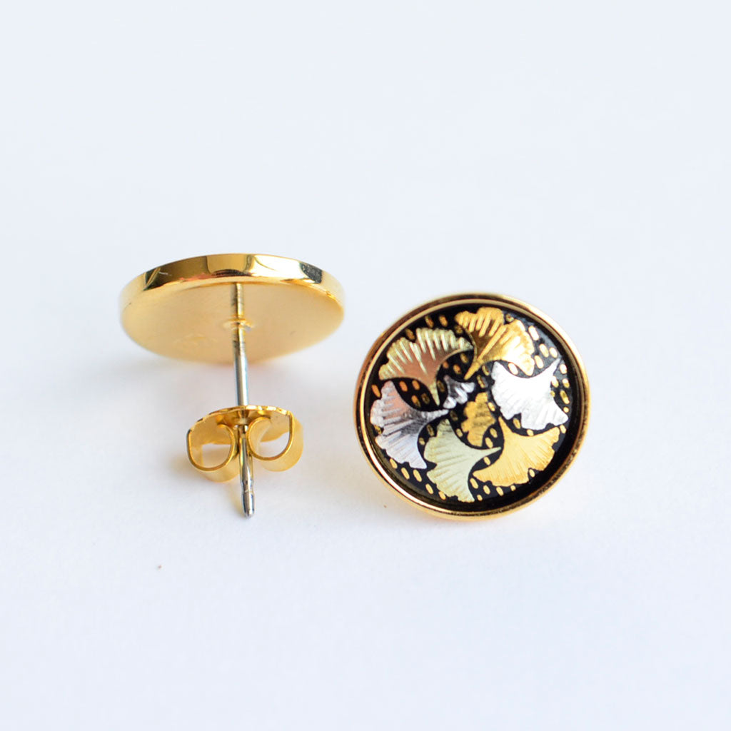 Kyoto Damascene Stud Earrings Fully Covered With Ginkgo Leaves – Diameter: 1.2 cm