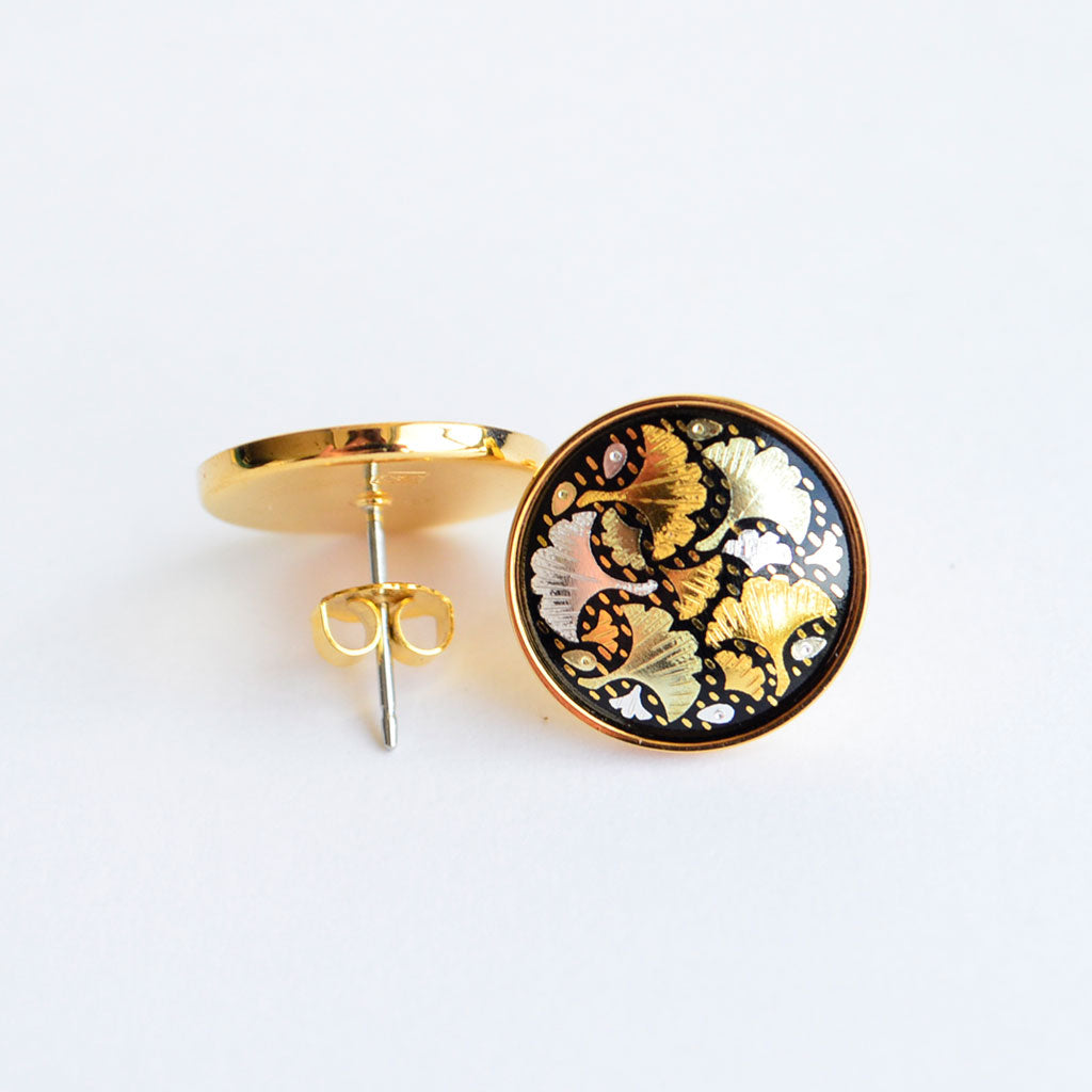 Kyoto Damascene Stud Earrings Fully Covered With Ginkgo Leaves – Diameter: 1.6 cm