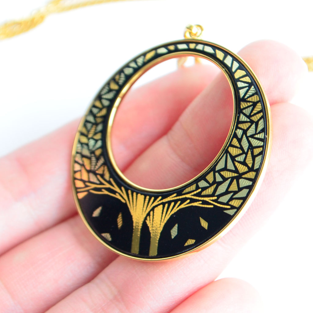 Kyoto Damascene Pendant "Fallen Leaves" – Diameter: 3.9 cm