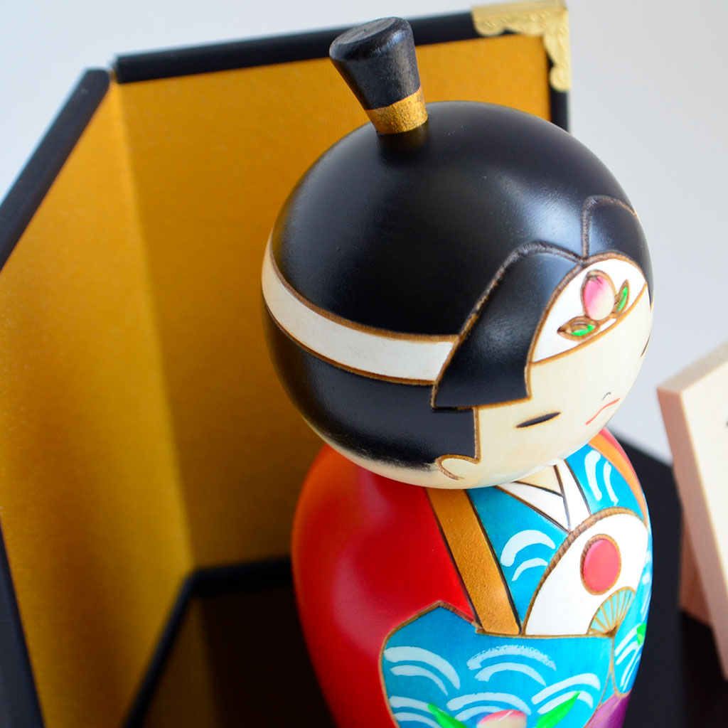 Kokeshi doll ”Momo Taro”
