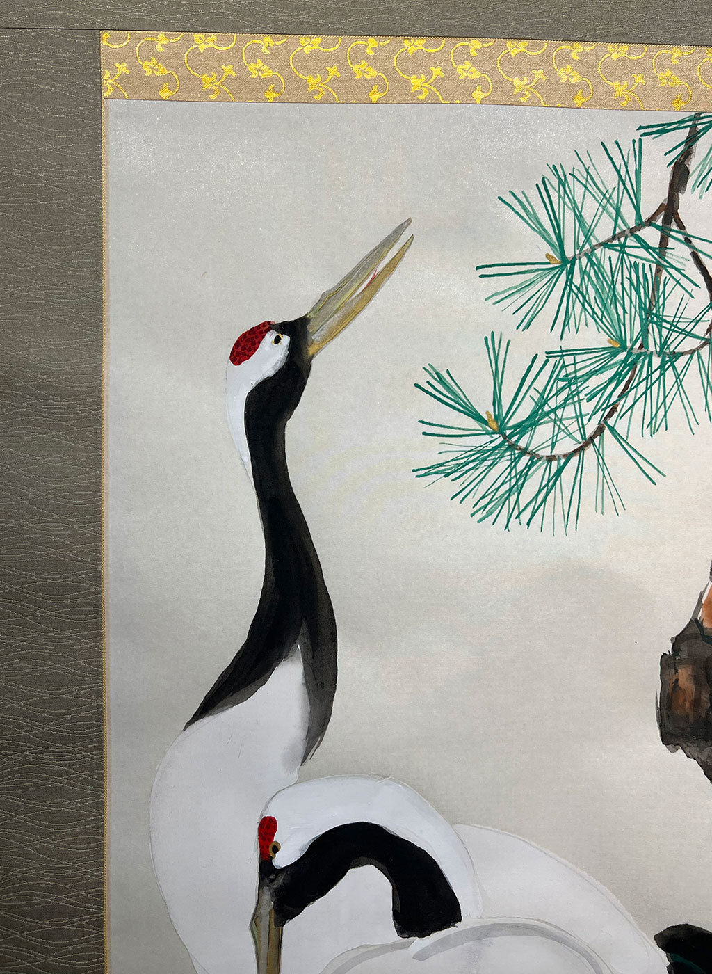 Japanese Hanging Scroll Kakejiku Painted by Shinji Kouno ”Pine and Crane” (OKJ 105)