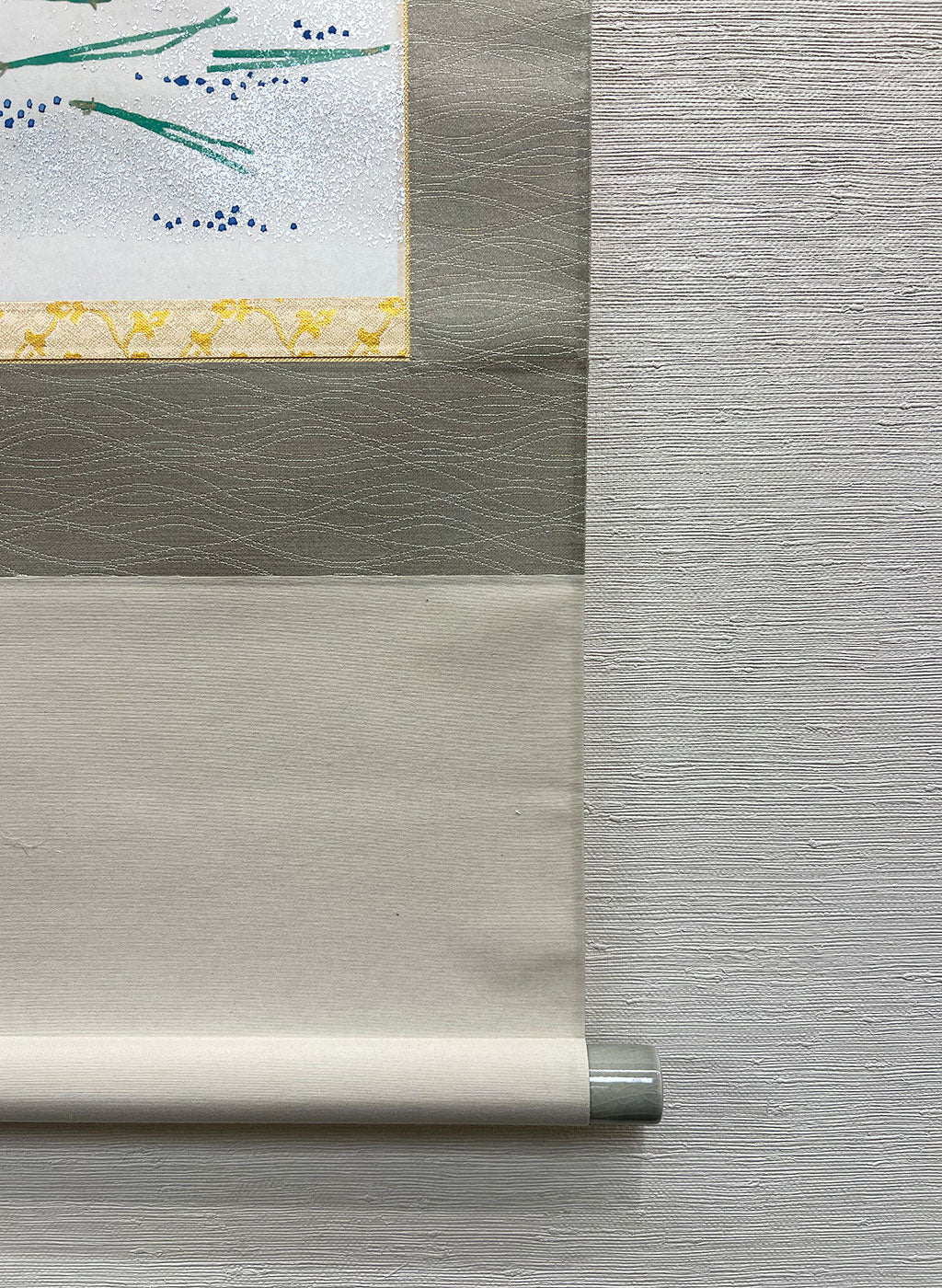 Japanese Hanging Scroll Kakejiku Painted by Shinji Kouno ”Pine and Crane” (OKJ 105)