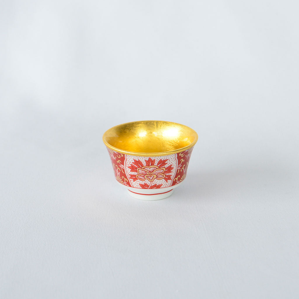 Gold Leaf Kutani Ware Sake Cup "Hachirou Style"