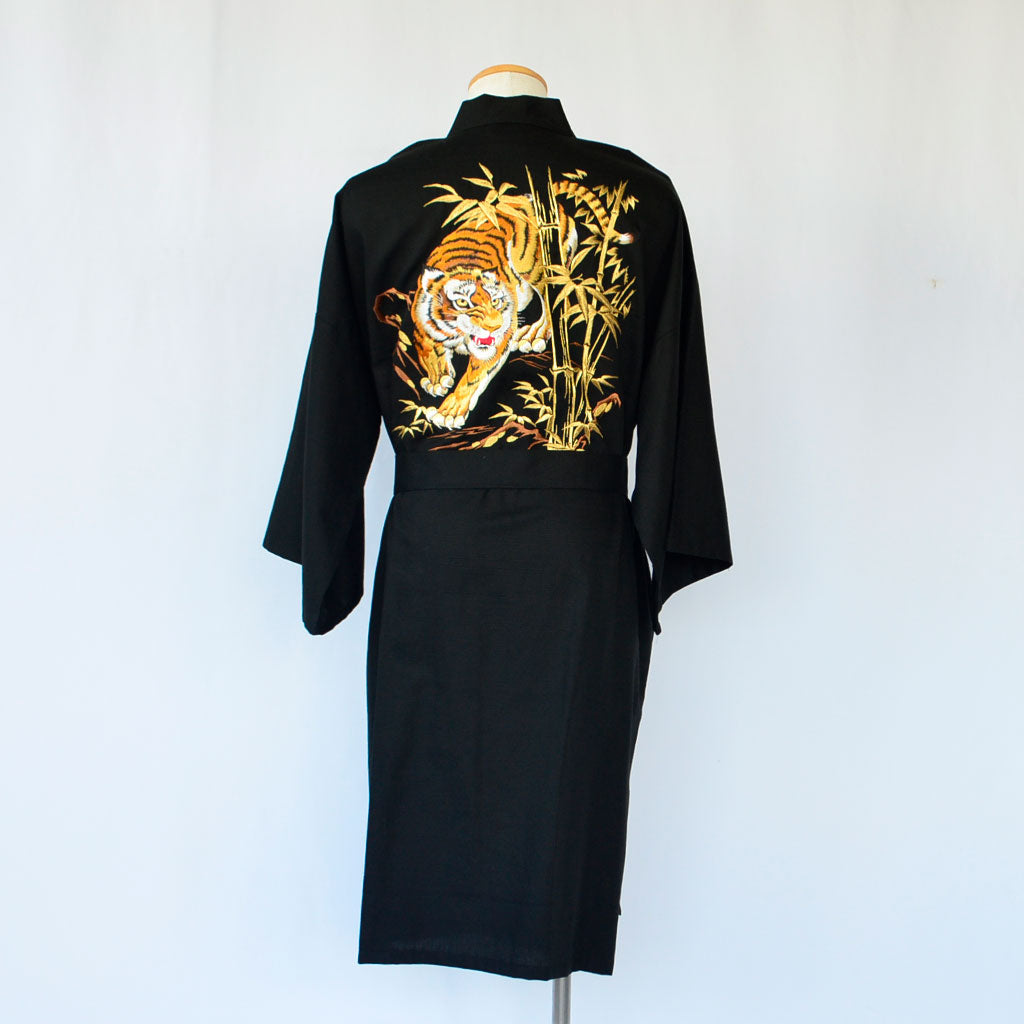 Japanese Kimono Men’s Cotton Knee-length "Tiger" Embroidery