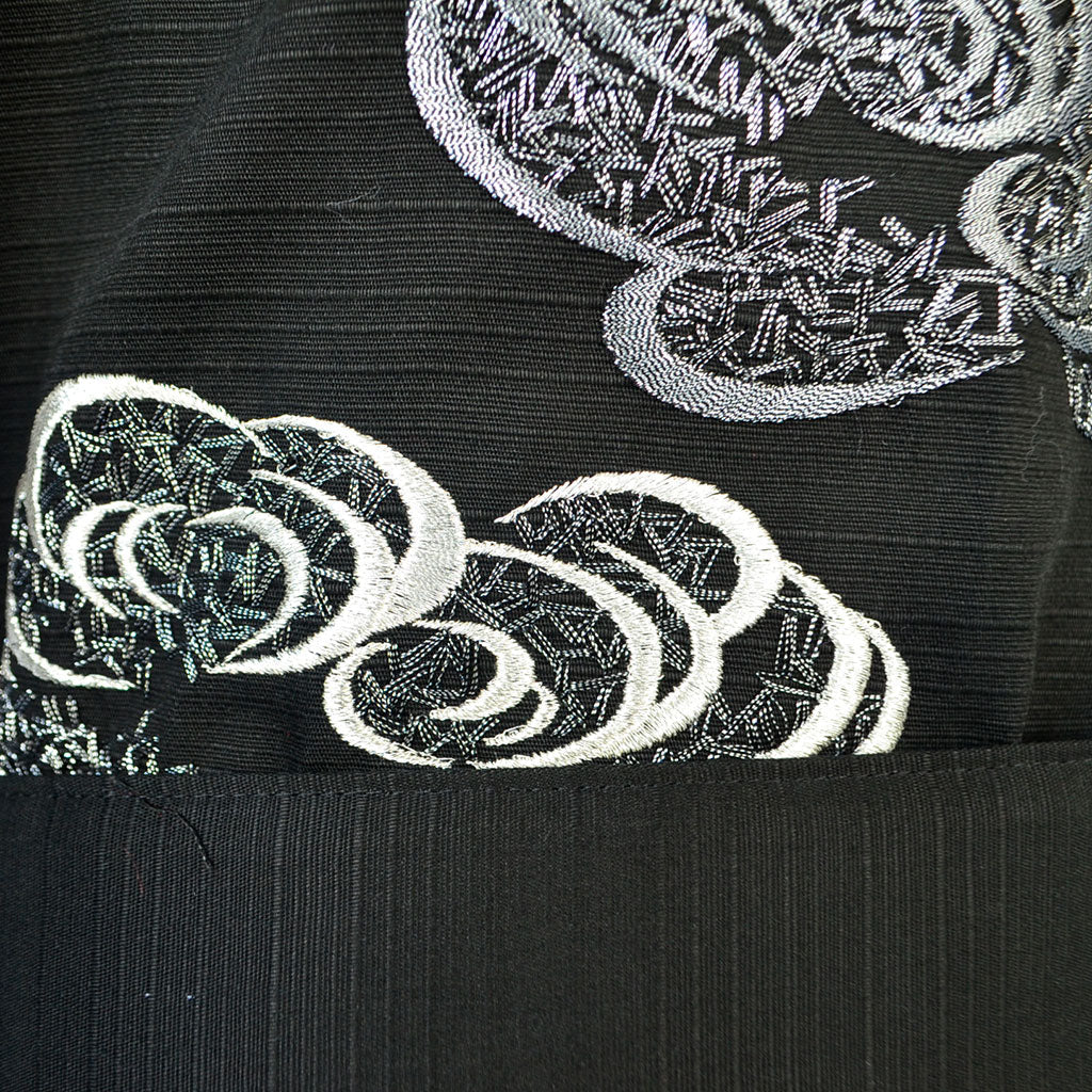 Japanese Kimono Men’s Cotton Knee-length "Clouds and Dragons" Embroidery