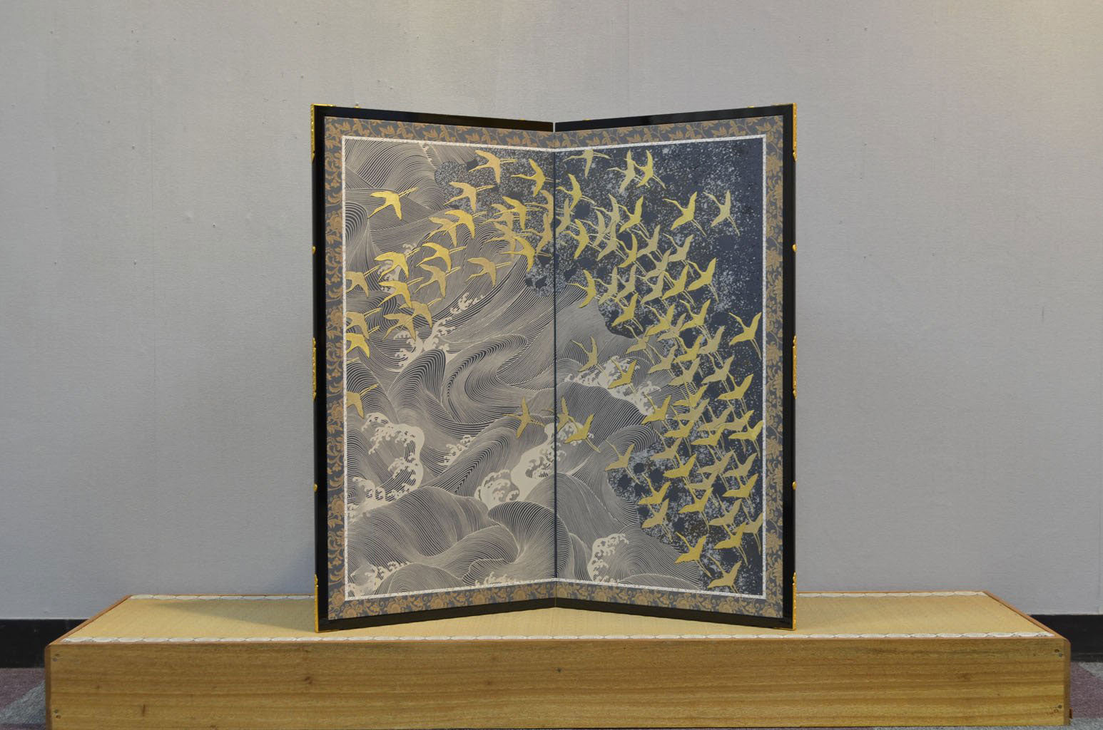 Byobu Folding Screen with 2 Panels "Flying Cranes"