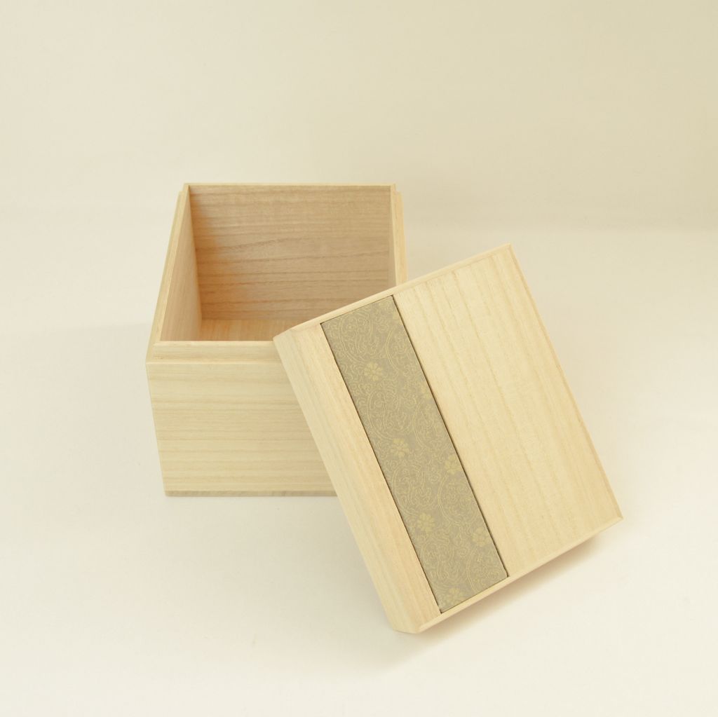 Kyo-Sashimono “Paulownia Bread Box”●