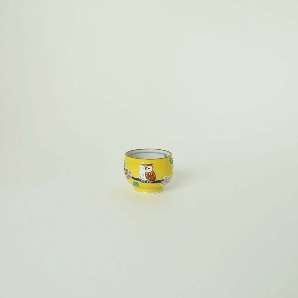 Sake Cup "Yellow Cochin with an Owl"