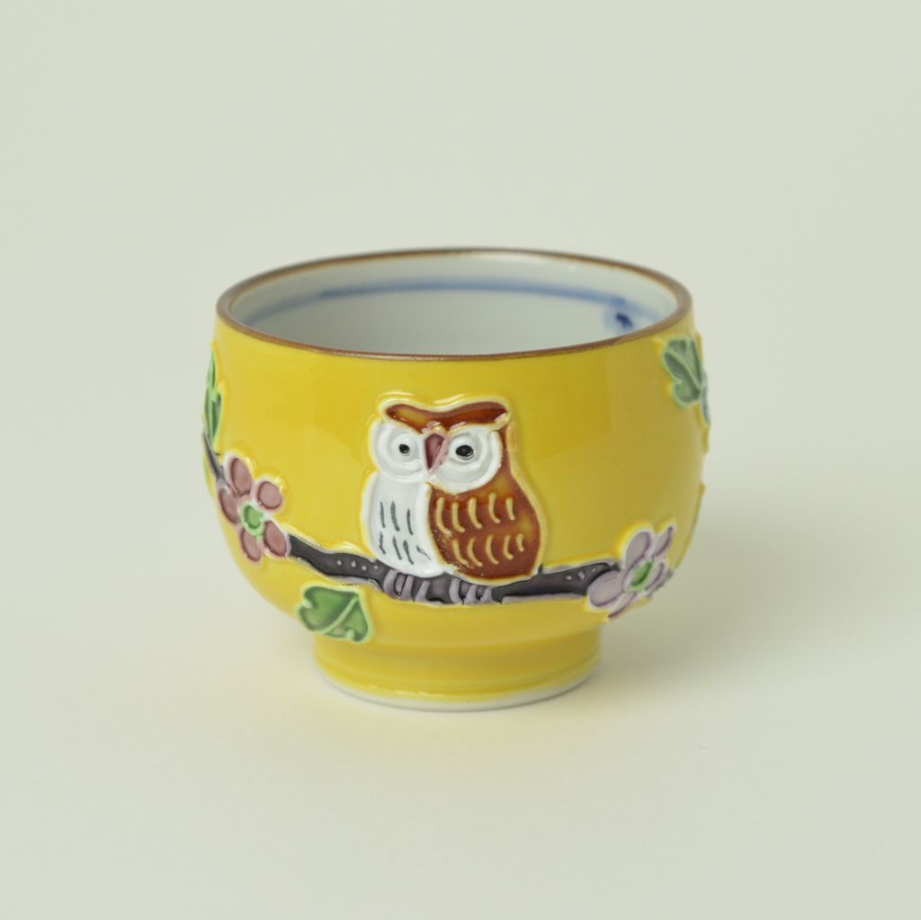 Sake Cup "Yellow Cochin with an Owl"