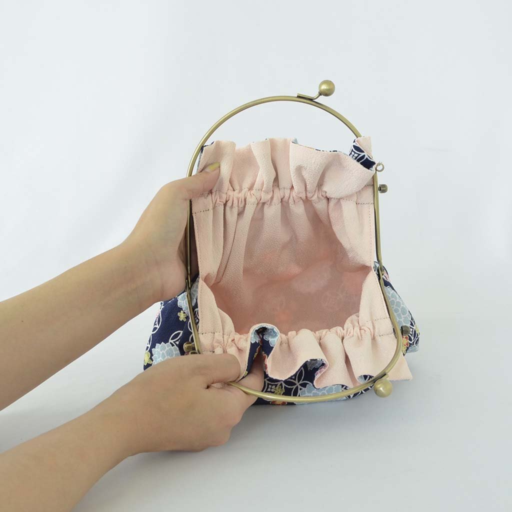 2way Chirimen bag "Japanese traditional design" (S)