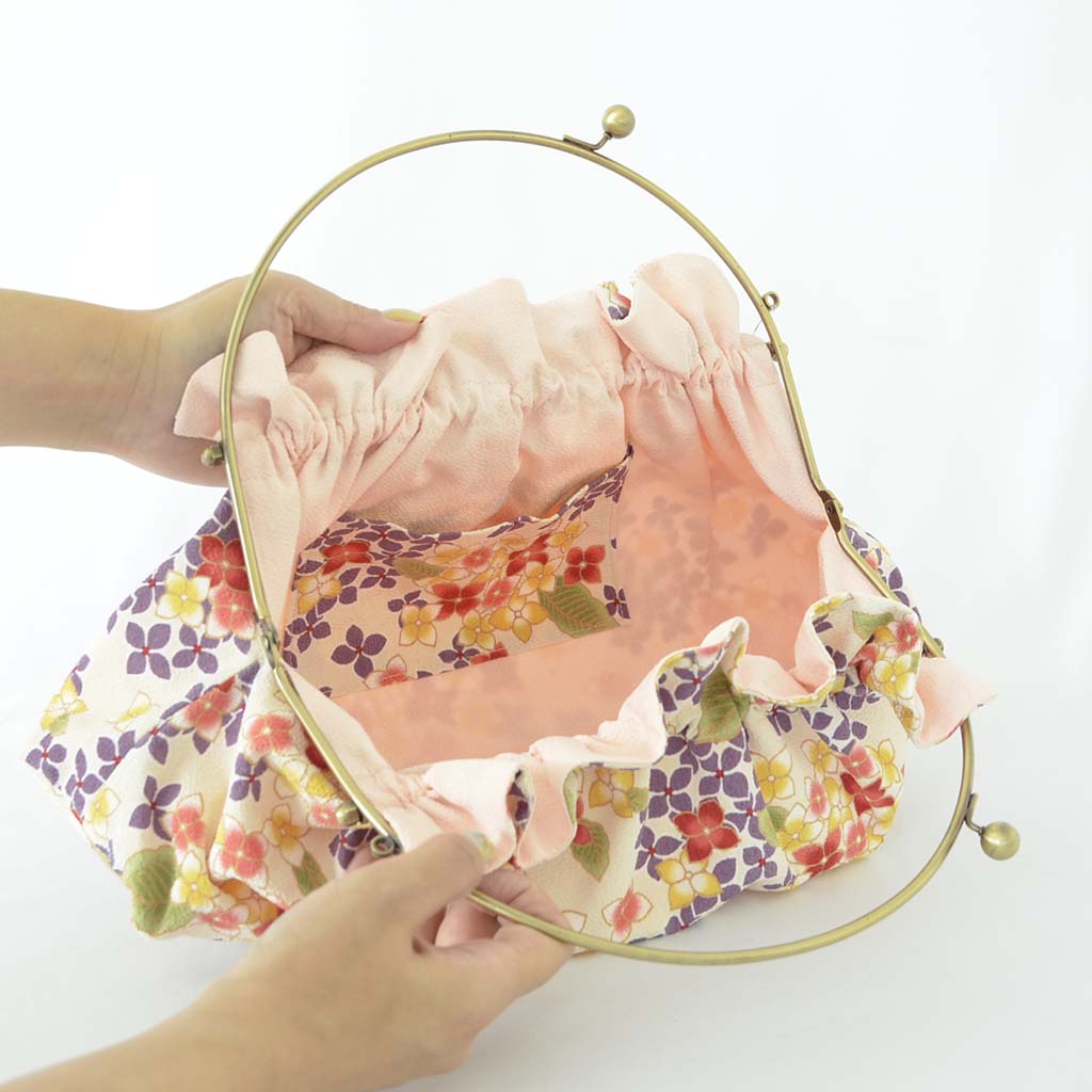 2way Chirimen bag "Japanese traditional design" (L)