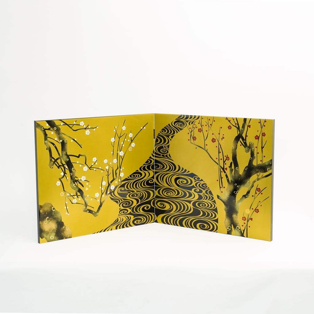 Lacquerware Screen"Red and White Plum Blossoms" Ko-rin ume