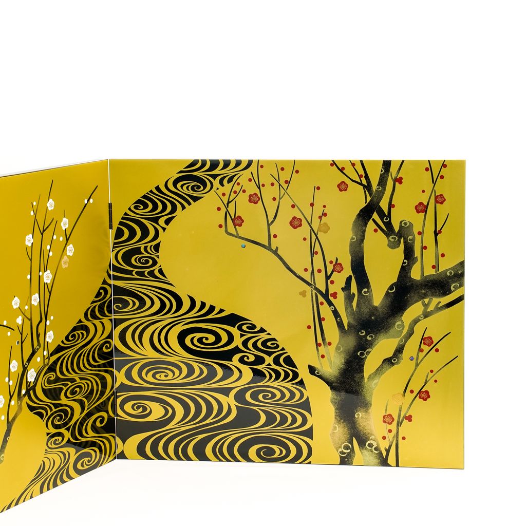 Lacquerware Screen"Red and White Plum Blossoms" Ko-rin ume