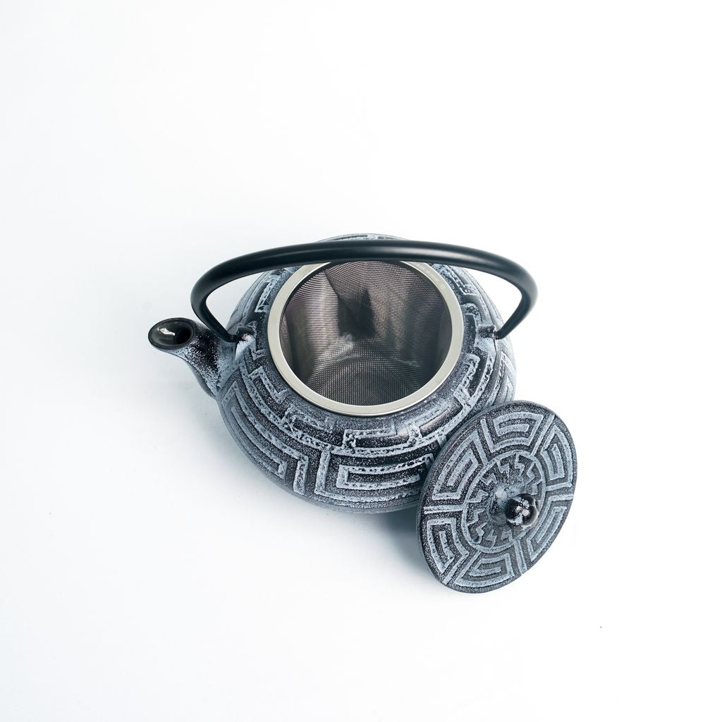 Nambu Ironware Teapot "Maromi Uzumaki Shirosabi 0.65L"