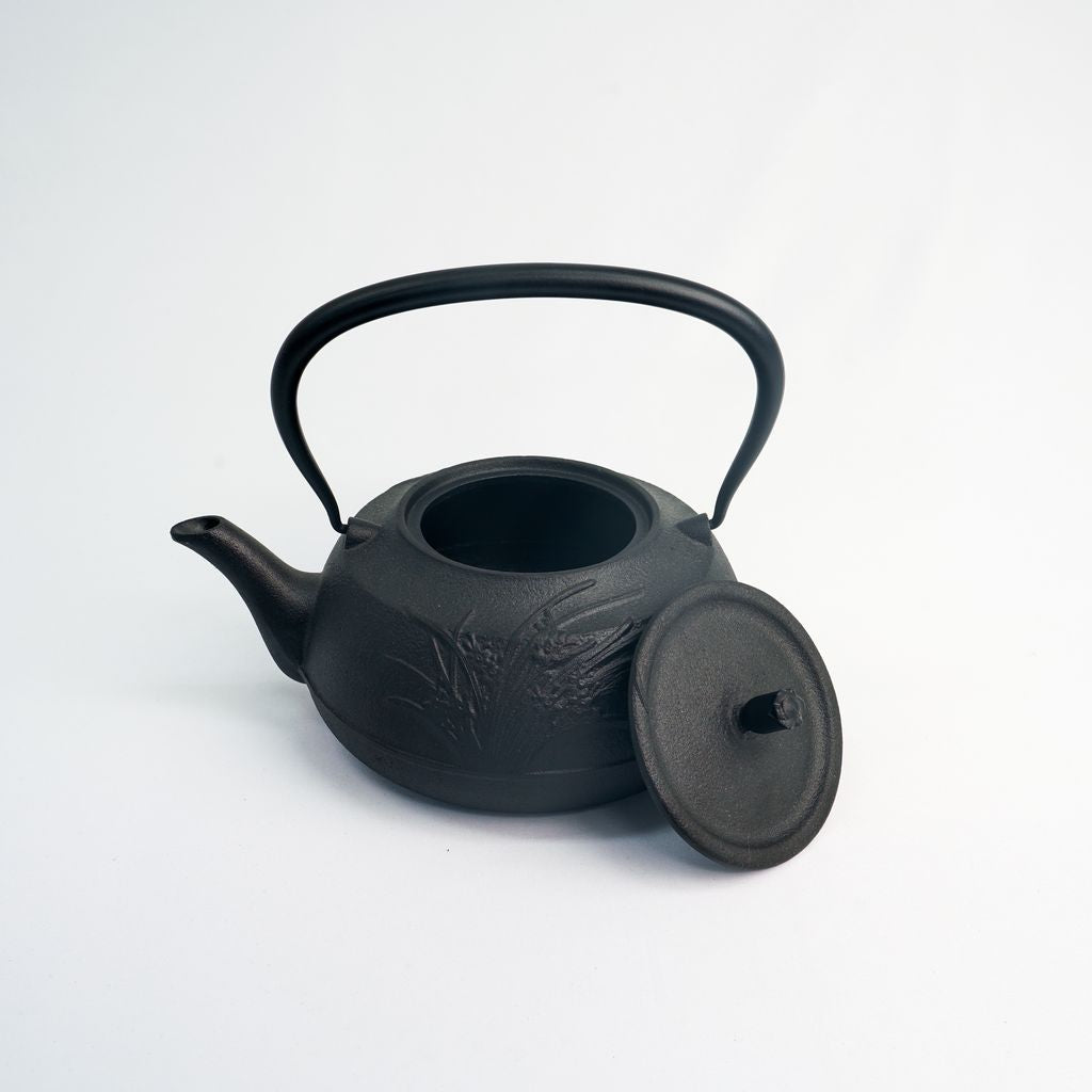 Nambu Ironware Kettle "Suisen Marutsuru 1.6L"