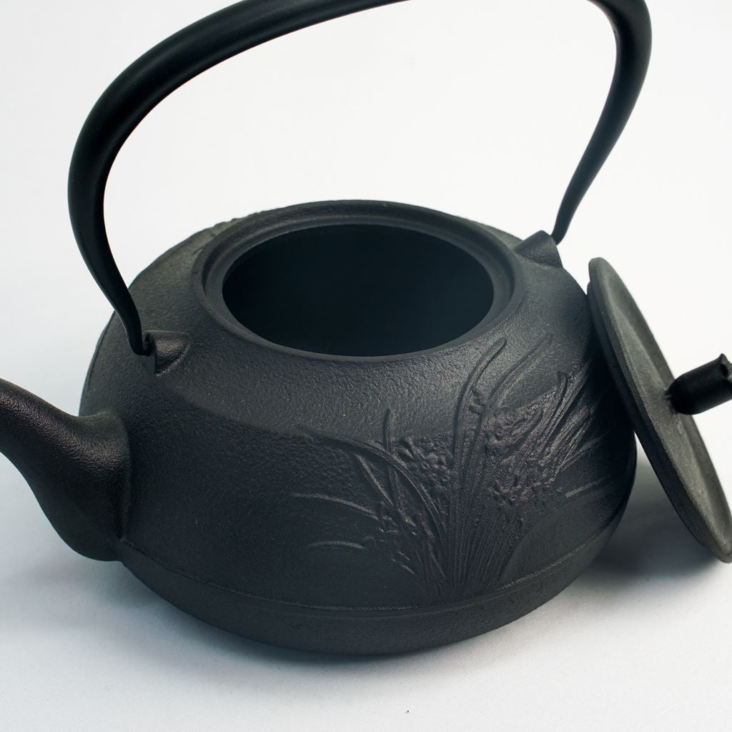 Nambu Ironware Kettle "Suisen Marutsuru 1.6L"