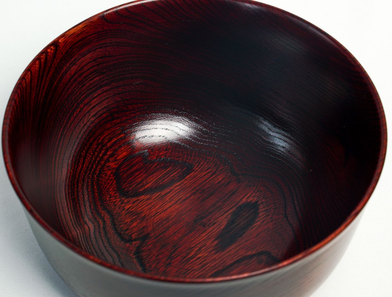 Lacquered Wooden Noodle Bowl “Red”
