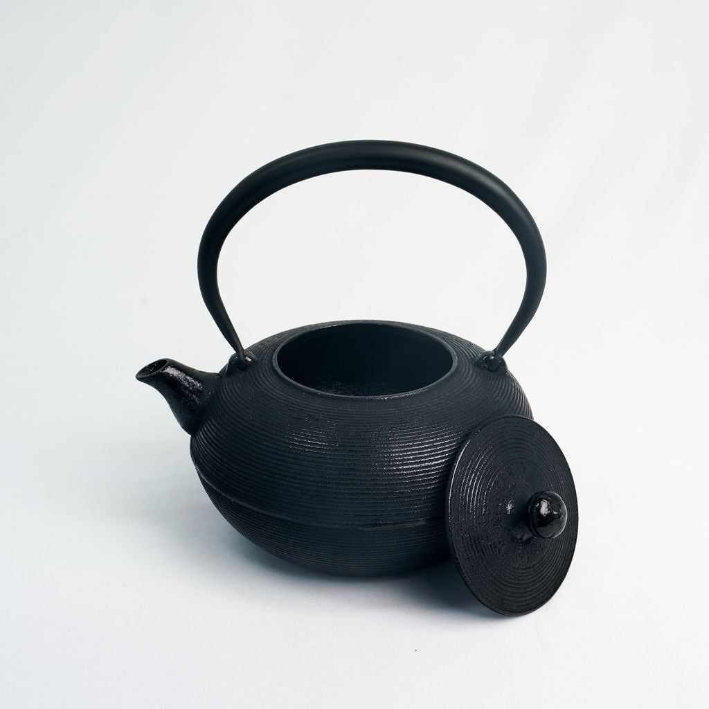 Nambu Ironware Kettle "Maruitome 1.8L"