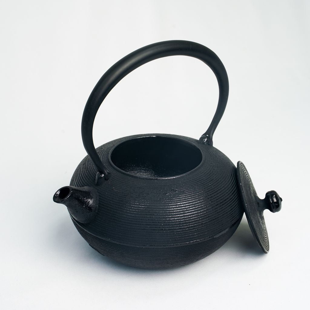 Nambu Ironware Kettle "Maruitome 1.8L"