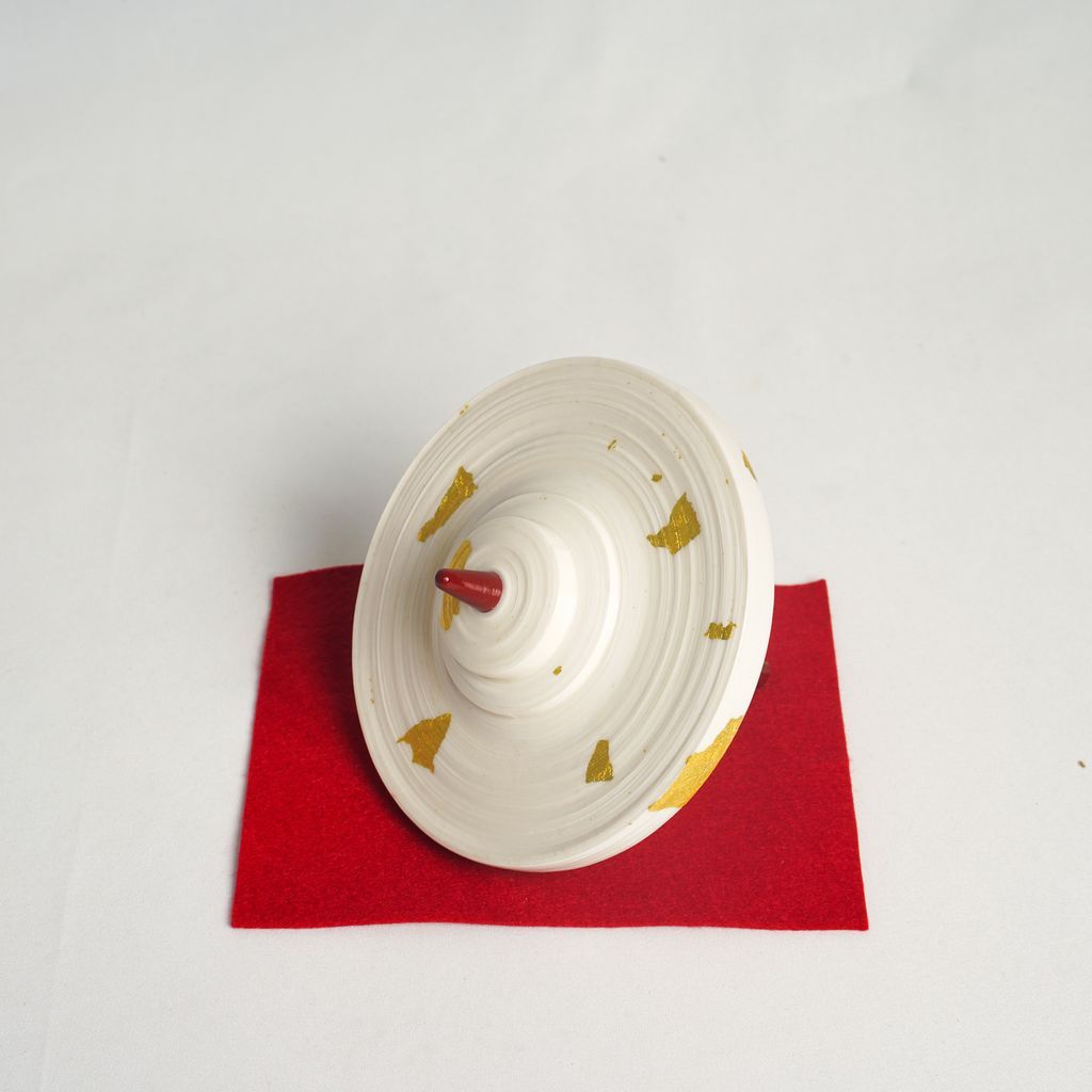 Ornamental Spinning Top "Kyo Koma Gold Leaf"