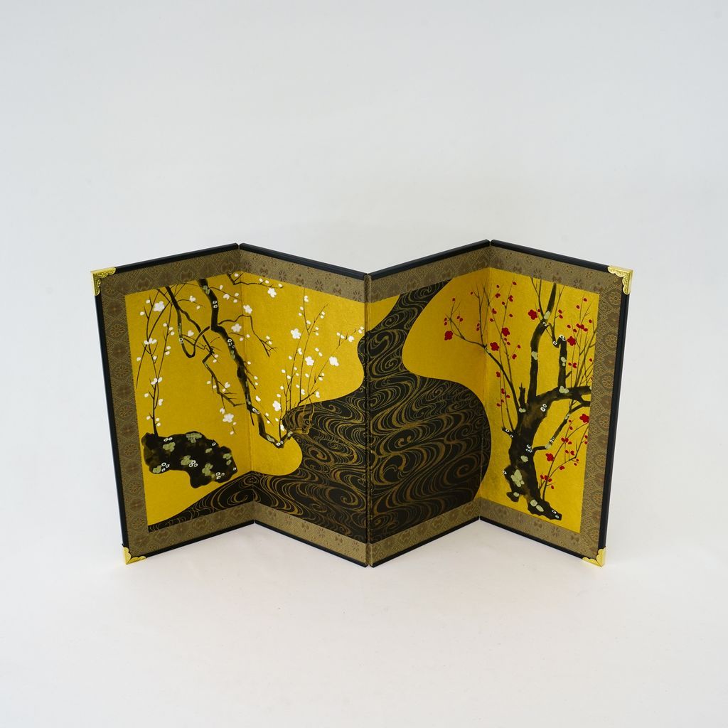Small folding screens "Red and white plum blossoms" four panels