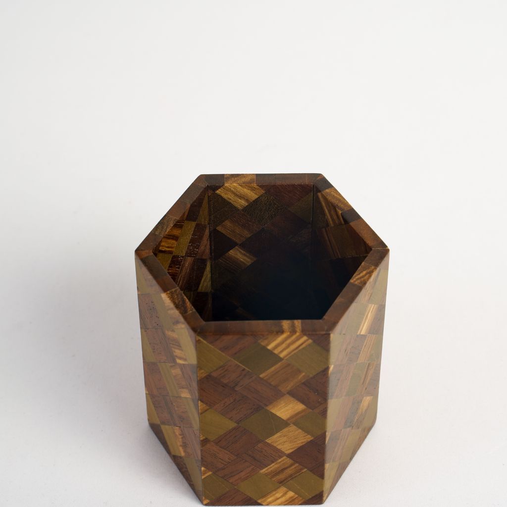 Hakone Yosegi "Muku Pen stand"