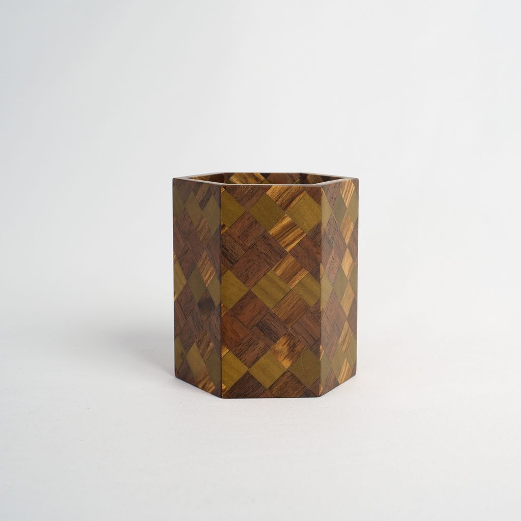 Hakone Yosegi "Muku Pen stand"