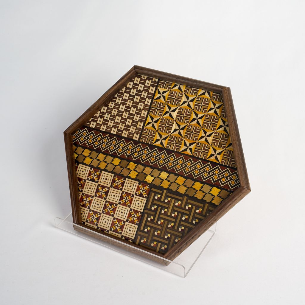 Hakone Yosegi "Hexagonal tray"
