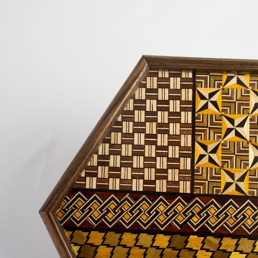 Hakone Yosegi "Hexagonal tray"
